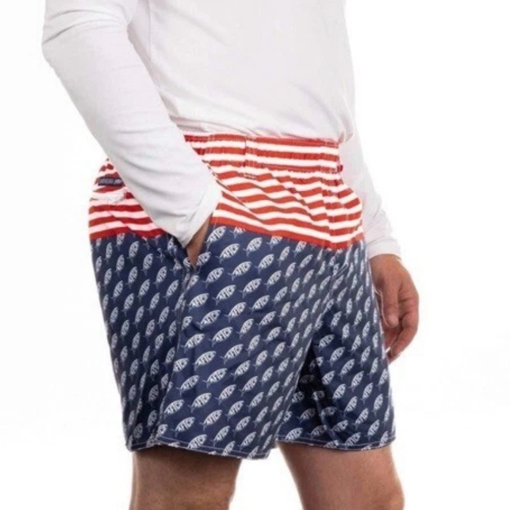 AFTCO Swim Trunks Volley Shorts Mens Large  Red White Blue American Flag Fishing